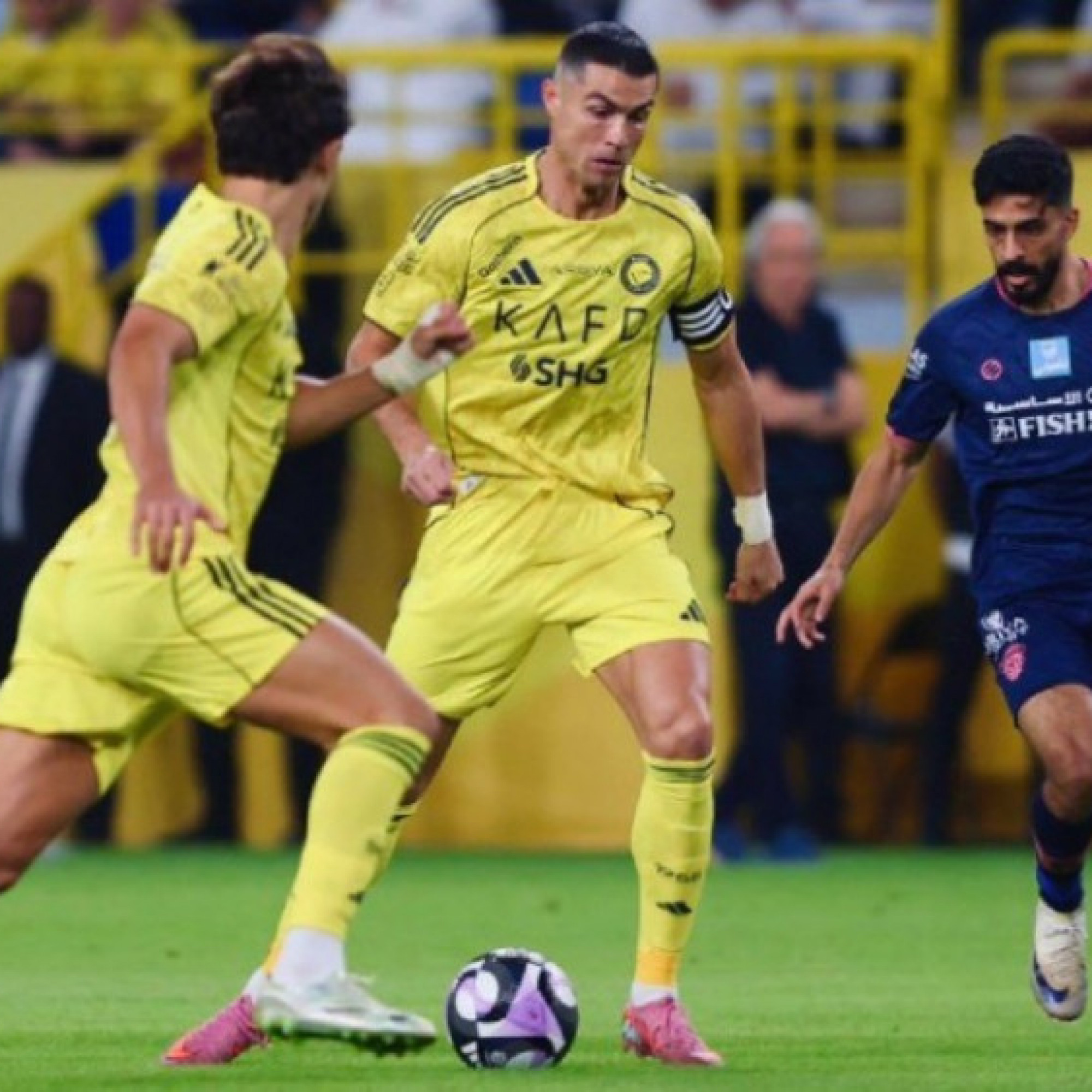  - Video bóng đá Al Nassr - Al Fayha: Ronaldo tỏa sáng, thoát hiểm bù giờ (Saudi Pro League) 
