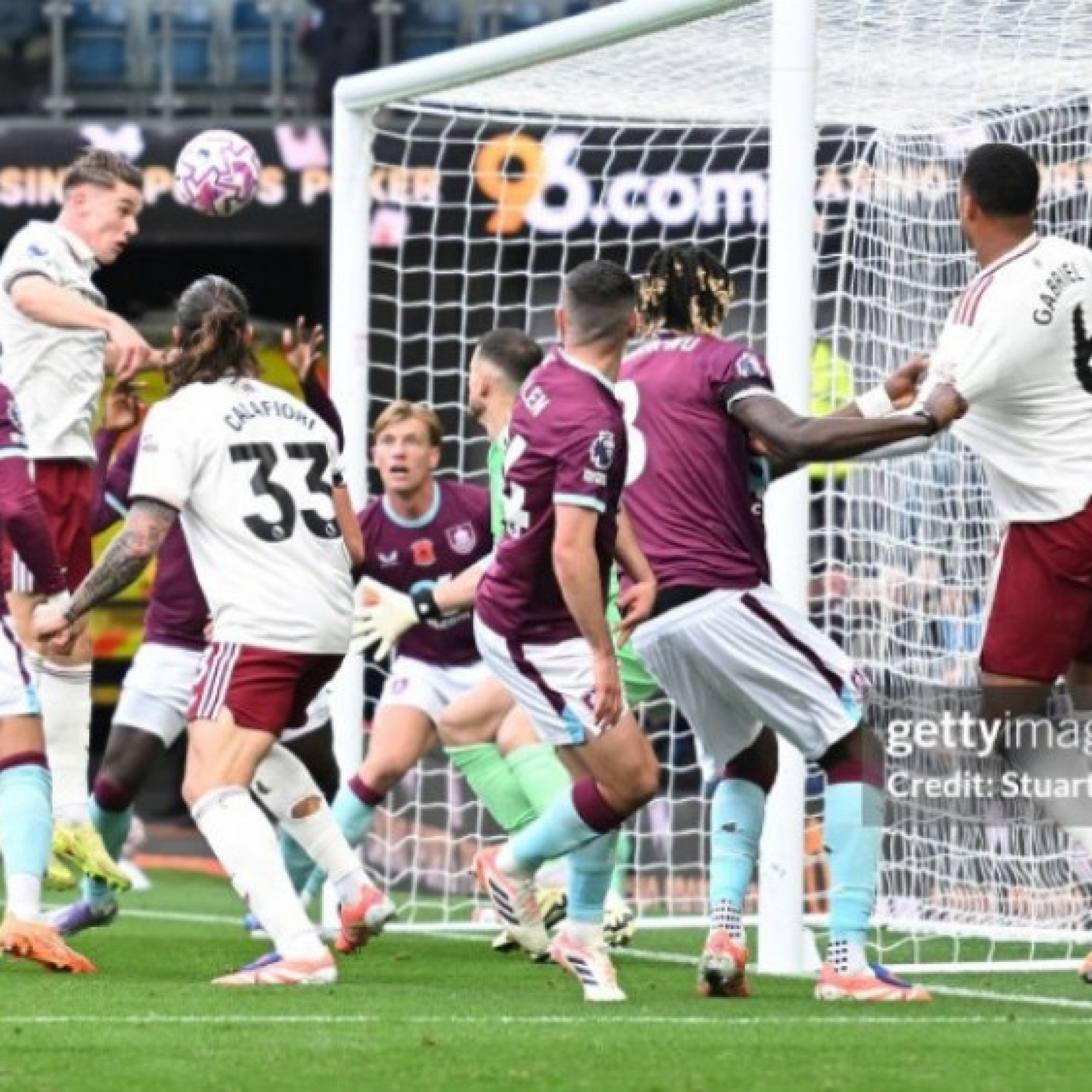  - Tin mới nhất bóng đá sáng 2/11: Arsenal lập kỷ lục về ghi bàn từ đá phạt góc