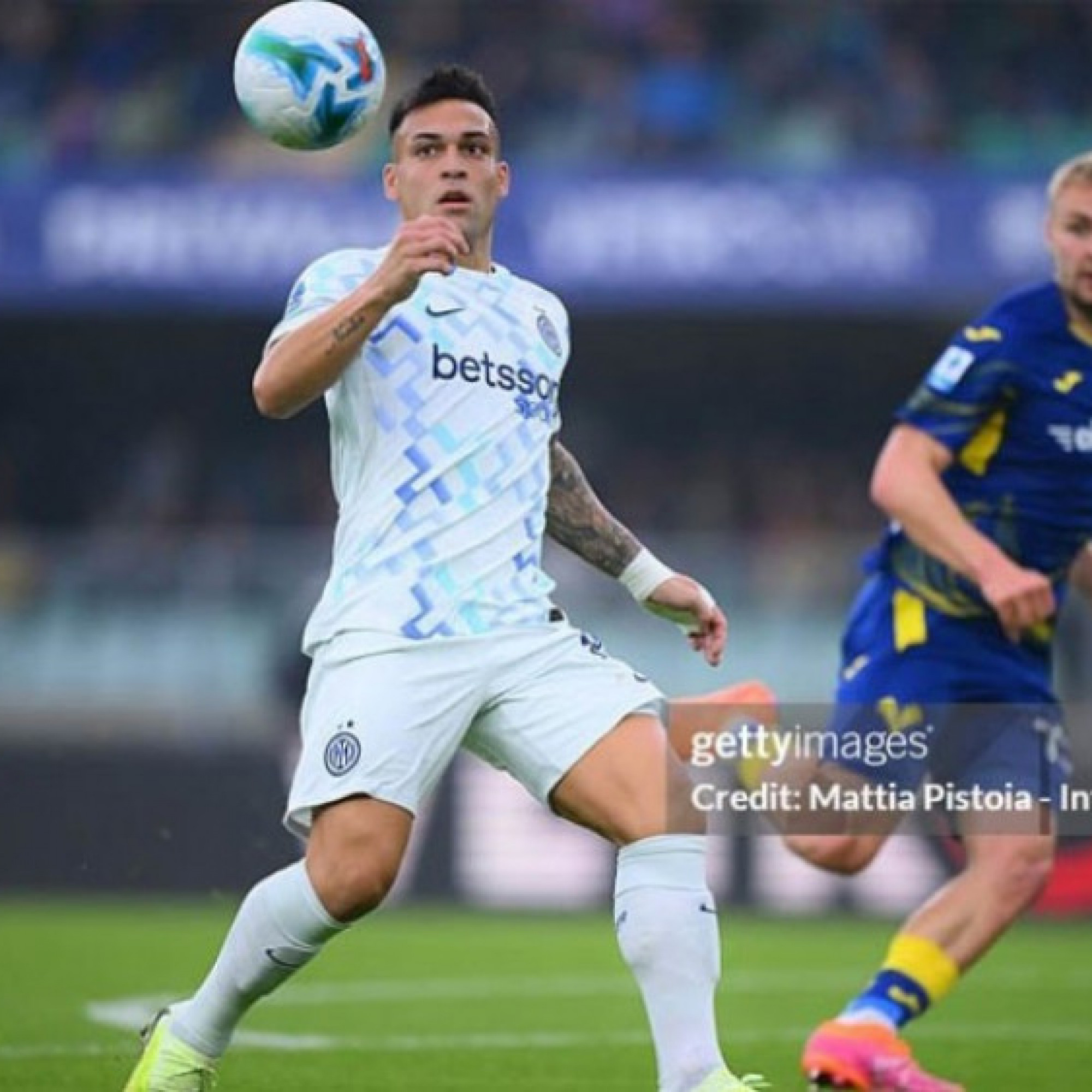  - Video bóng đá Verona - Inter Milan: Vỡ òa phút 90+3, bám đuổi Napoli (Serie A)