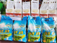 Doanh nghiệp du lịch mang gạo ST25 hữu cơ đến Lễ hội Oóc Om Bóc