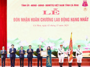 Tỉnh Cà Mau đón nhận Huân chương Lao động hạng Nhất