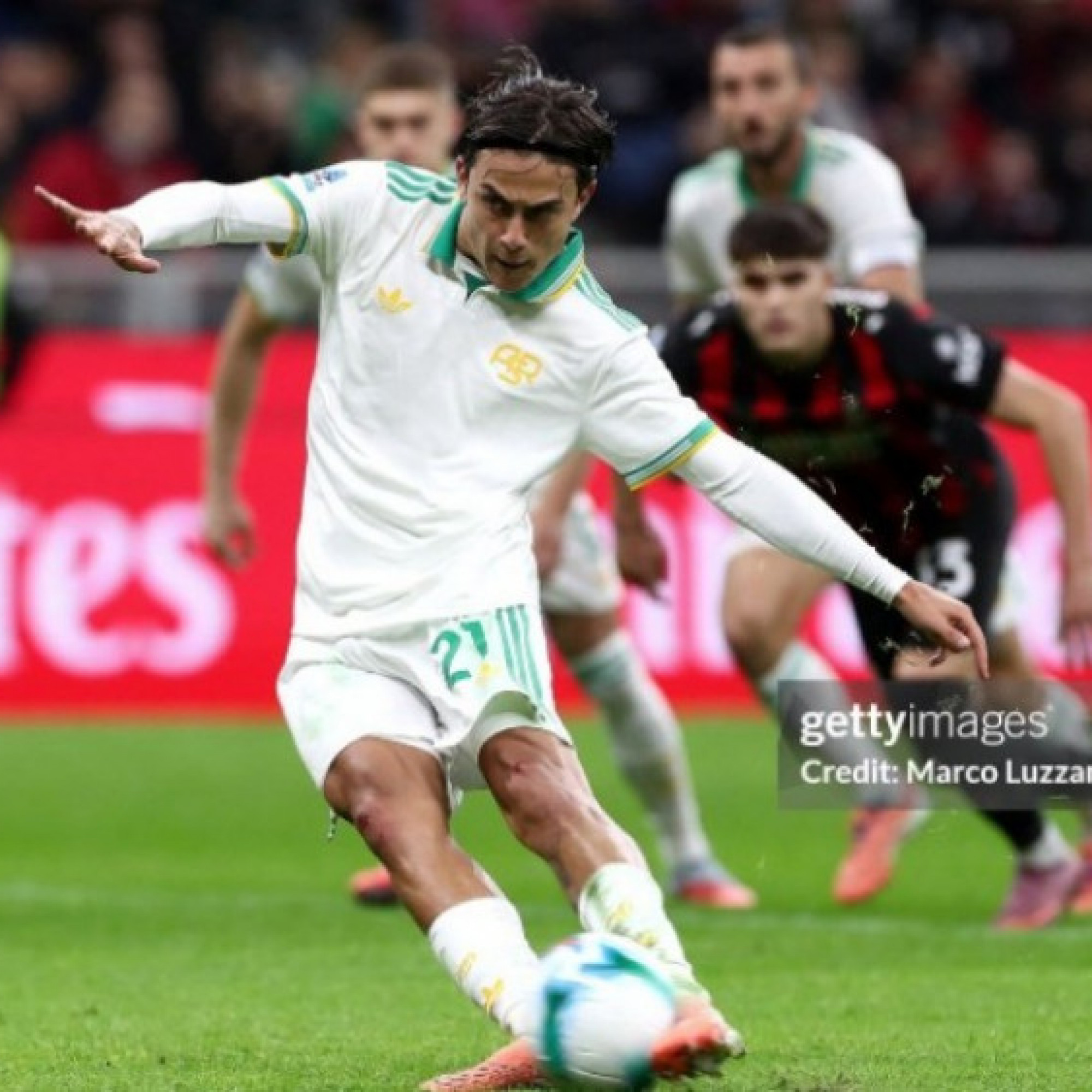  - Video bóng đá AC Milan - AS Roma: Cay đắng phạt đền, đối thủ vượt mặt (Serie A)