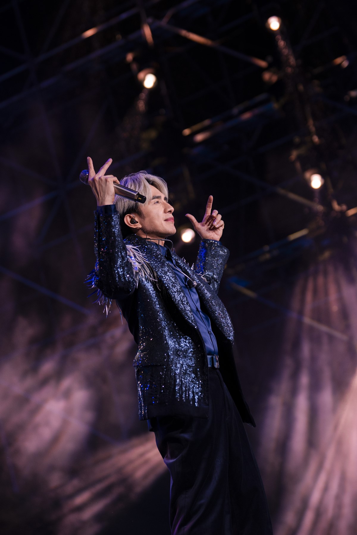 Hòa Minzy, Quốc Thiên, Đen, Rhyder xúc động tiết lộ Đan Trường là thần tượng từ bé - 2