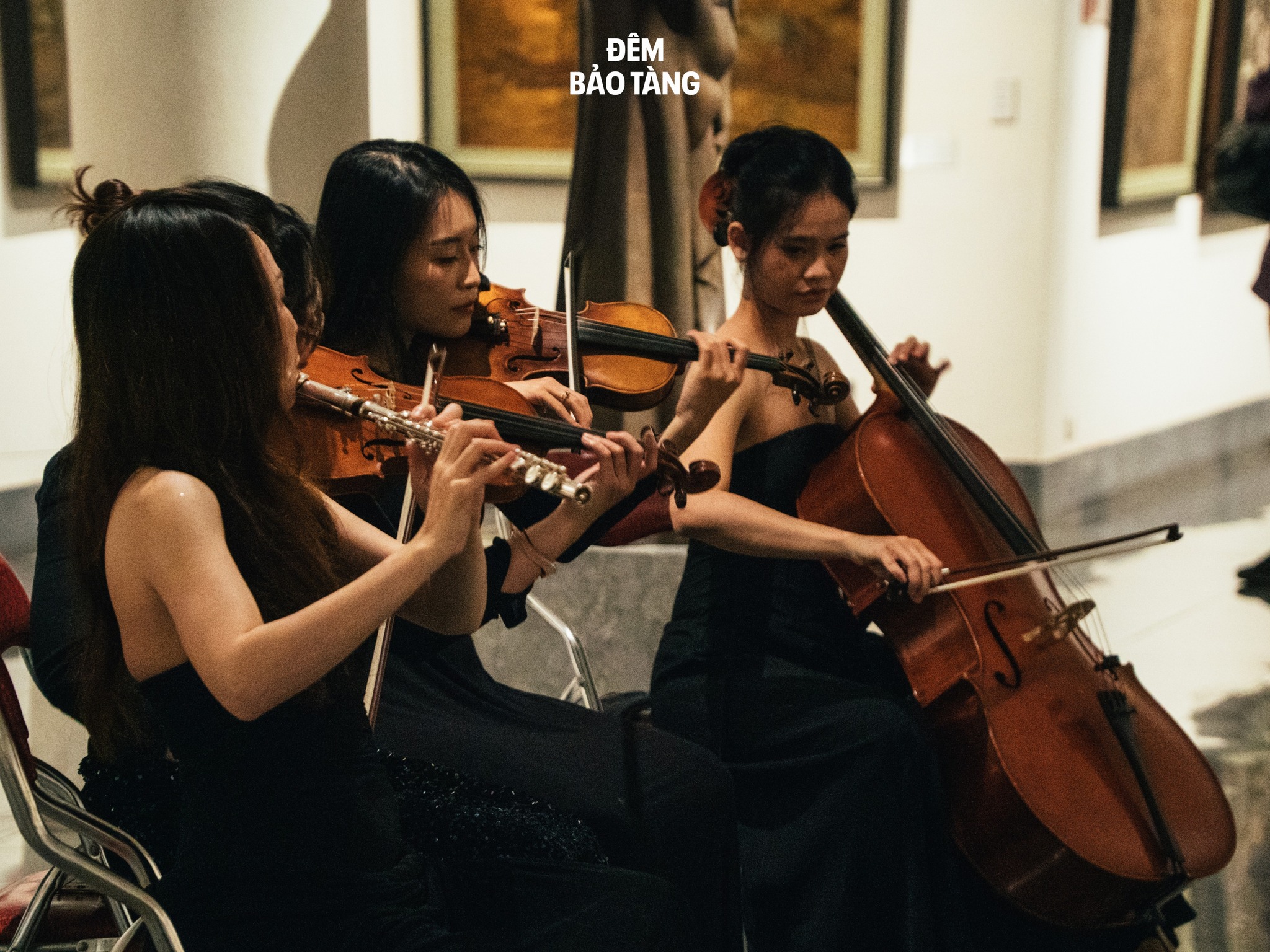 Tour 'Đêm bảo tàng' đầu tiên ở Việt Nam: Hiện vật được 'đánh thức' - 4