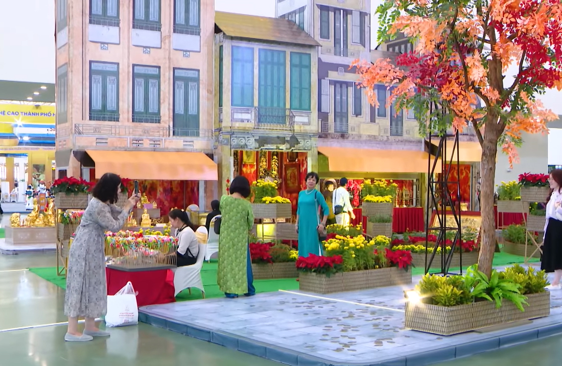 Hội chợ Mùa thu 2025 thiết lập kỷ lục mới về lượng khách tham quan - 1