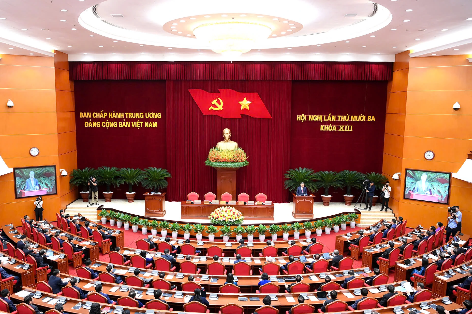 ky 1: cong tac to chuc va cong tac can bo - vua chay vua xep hang - 1