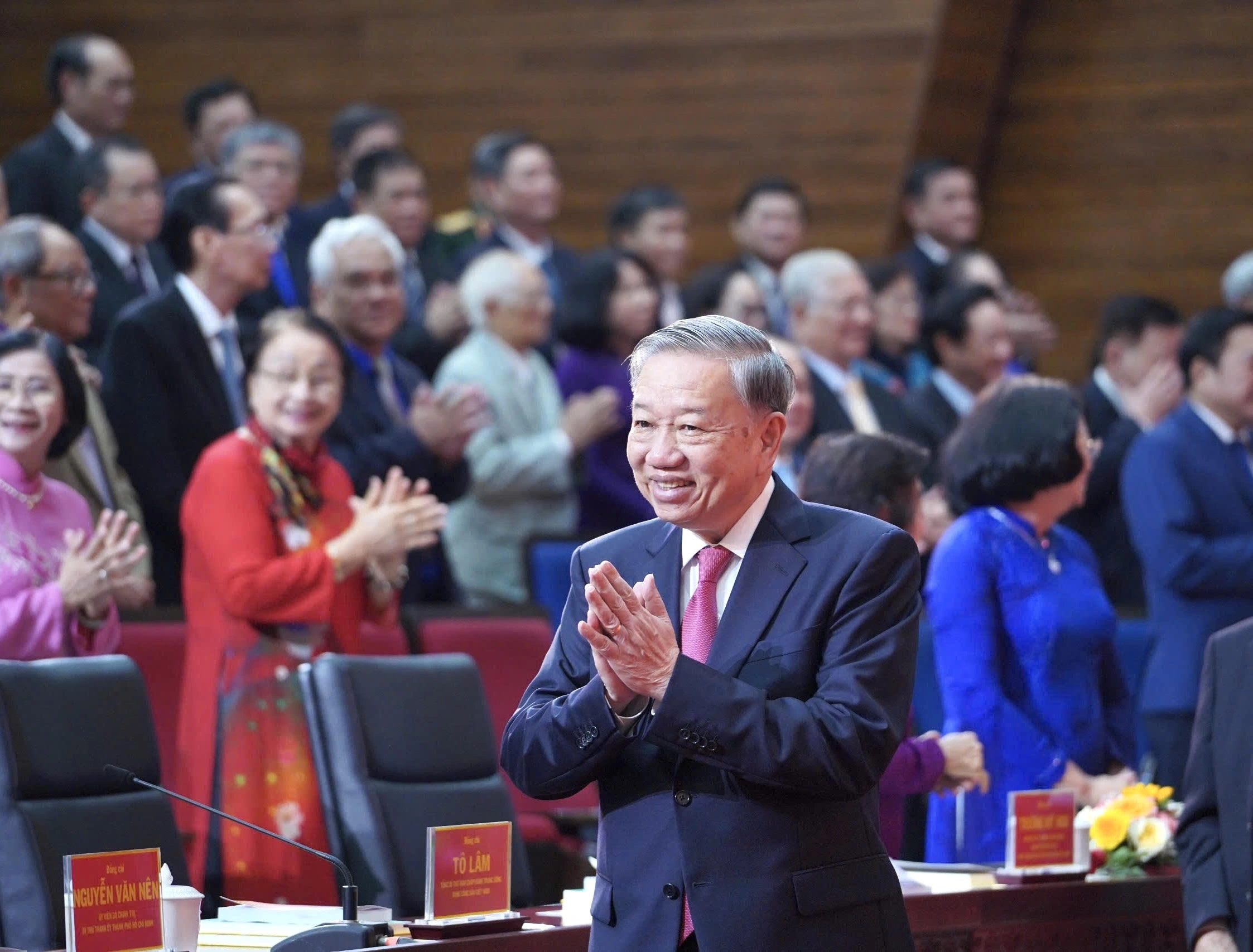 ky 2: “hang thang, loi thong” - thay doi tu duy to chuc bo may chinh quyen - 2