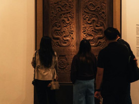  - Tour 'Đêm bảo tàng' đầu tiên ở Việt Nam: Hiện vật được 'đánh thức'