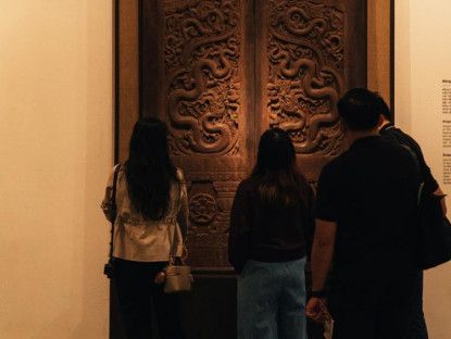 - Tour 'Đêm bảo tàng' đầu tiên ở Việt Nam: Hiện vật được 'đánh thức'