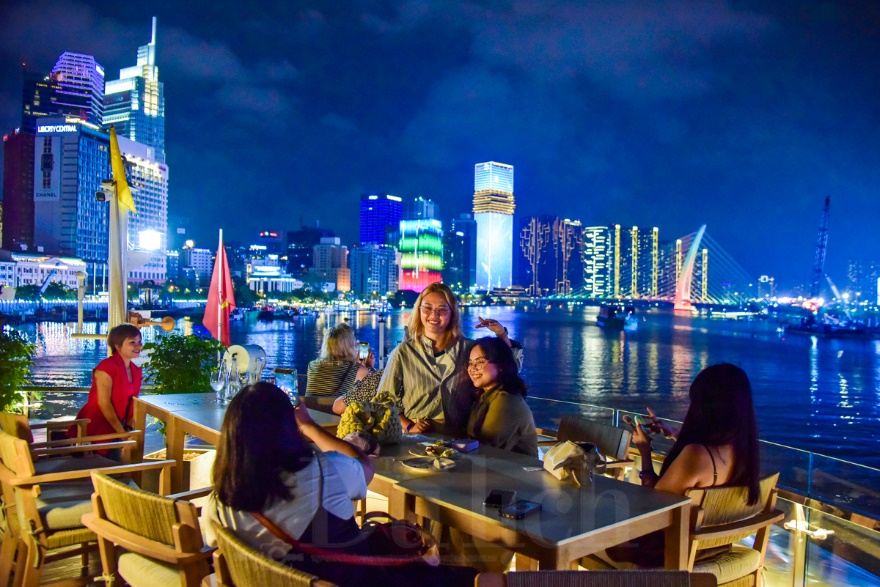 Hành trình du ngoạn giữa dòng sông ánh sáng cùng trải nghiệm đẳng cấp khó quên - 10