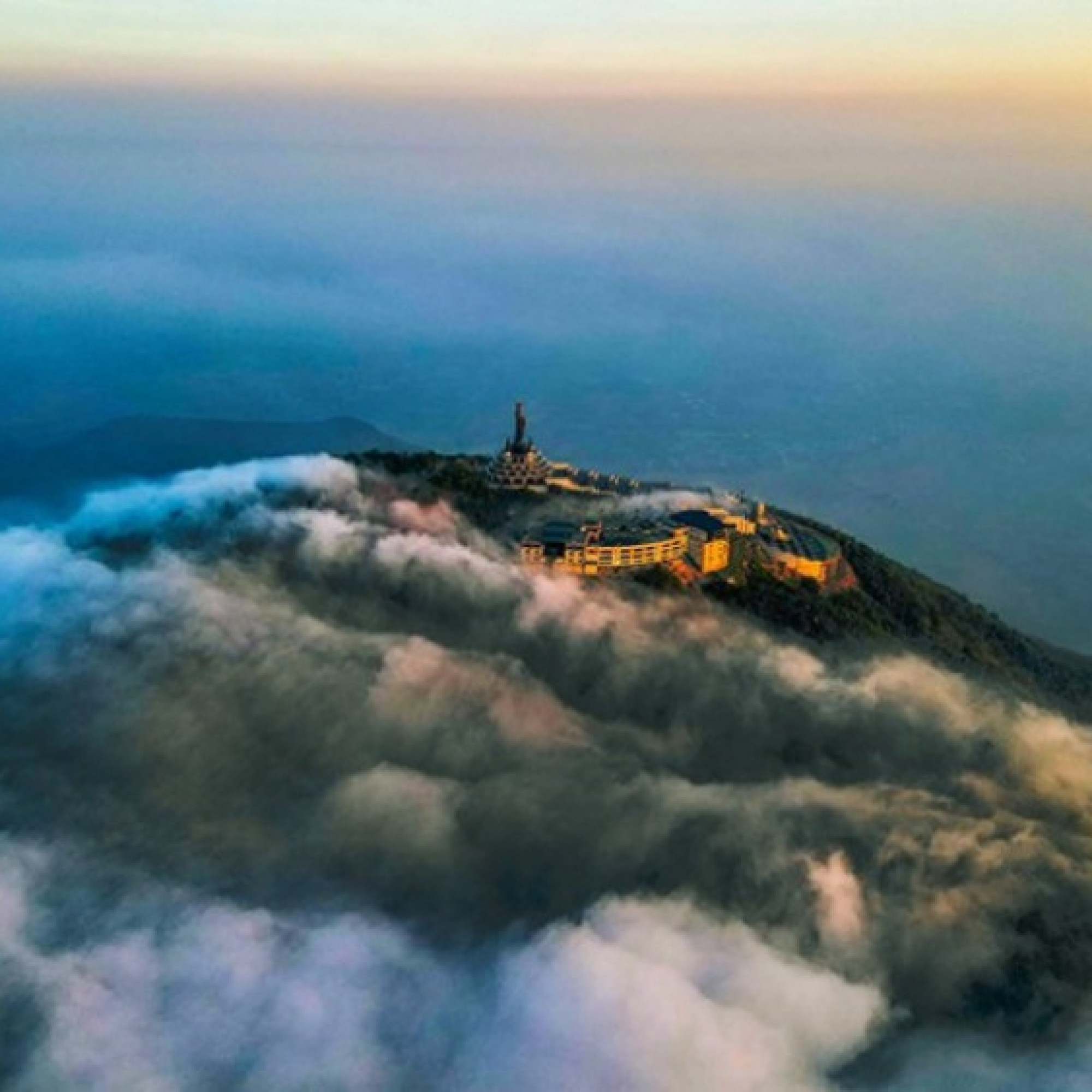  - Vị khách thứ 5 triệu lên núi Bà Đen sẽ được đón mừng bằng vàng 9999