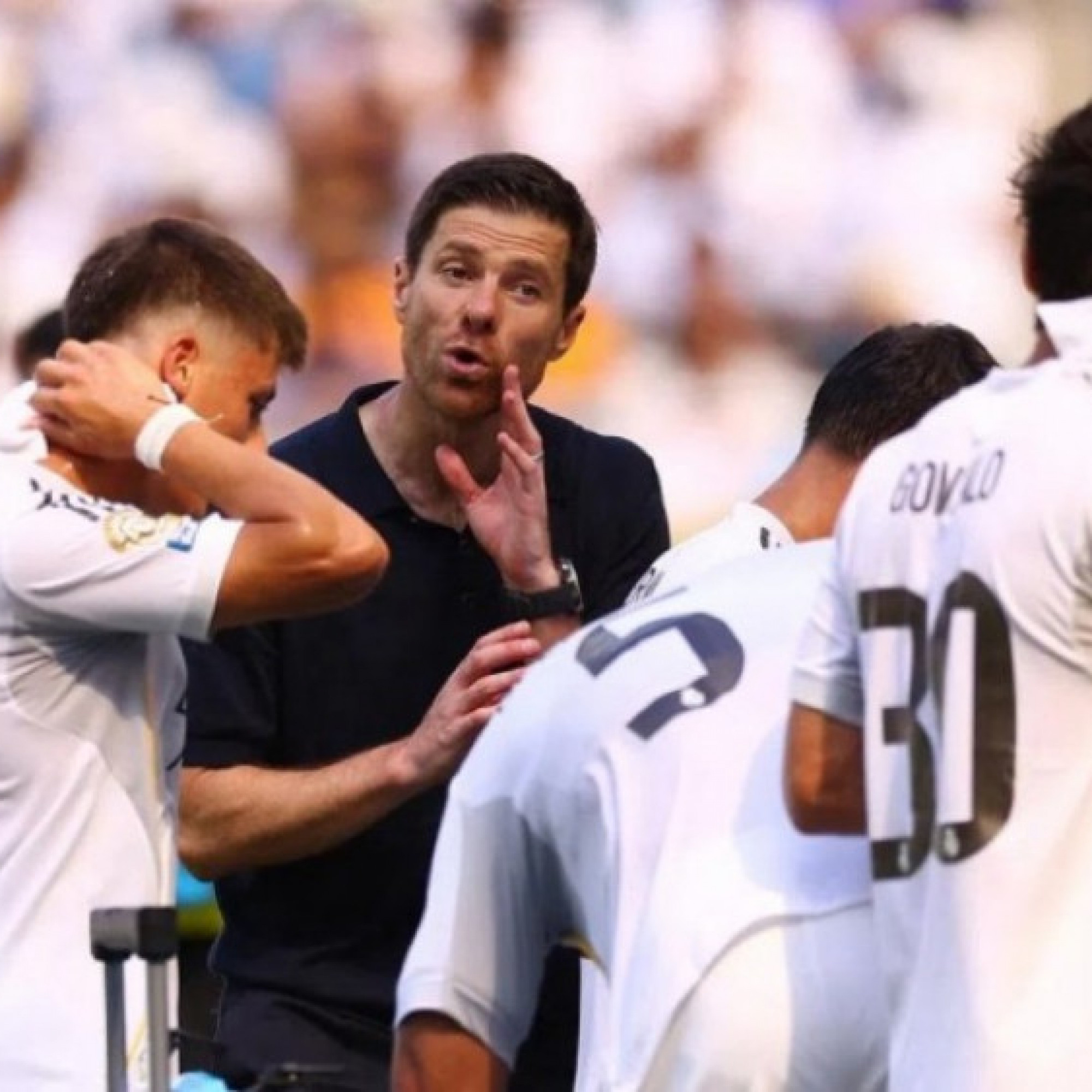  - "Sóng ngầm" ở Real: HLV Alonso coi chừng, Vinicius chỉ là phần nổi của tảng băng