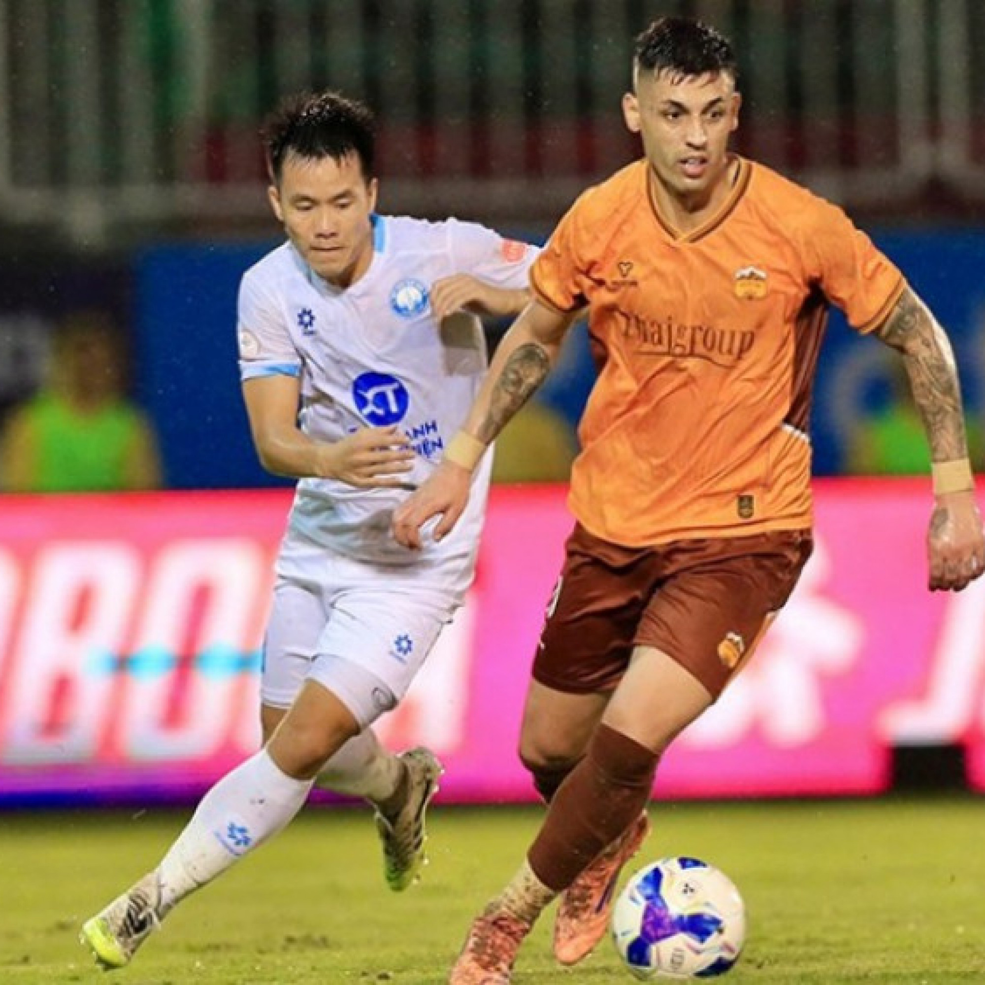  - Trực tiếp bóng đá Hà Tĩnh - HAGL: Đôi công rực lửa (V-League)