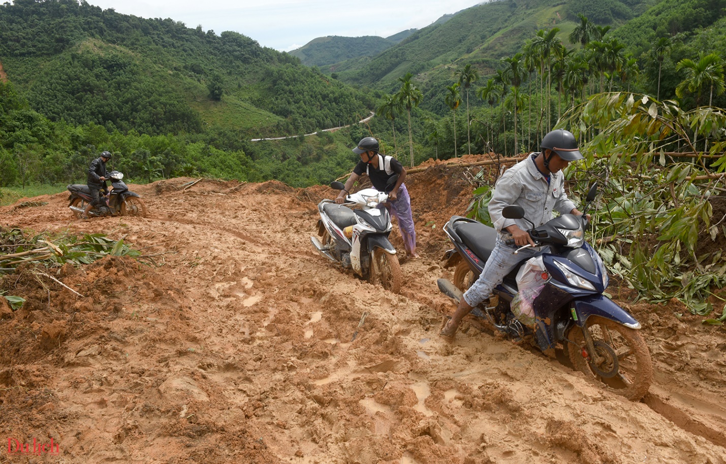 hiem nguy rinh rap nguoi dan vung lo nui - 2