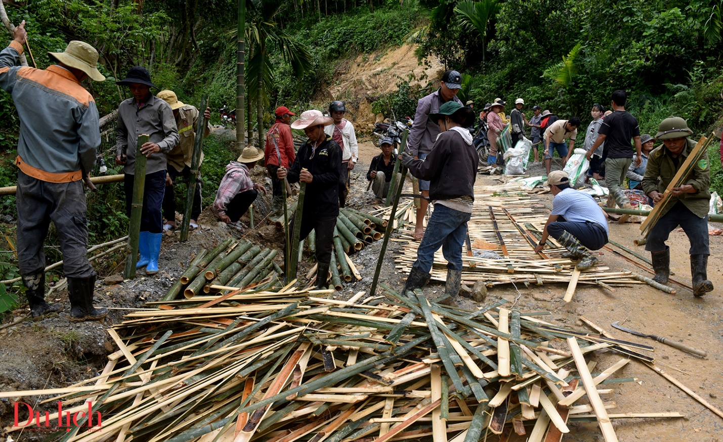 lam duong tam bang tre, nua lo o di lai qua vung lo nui - 7