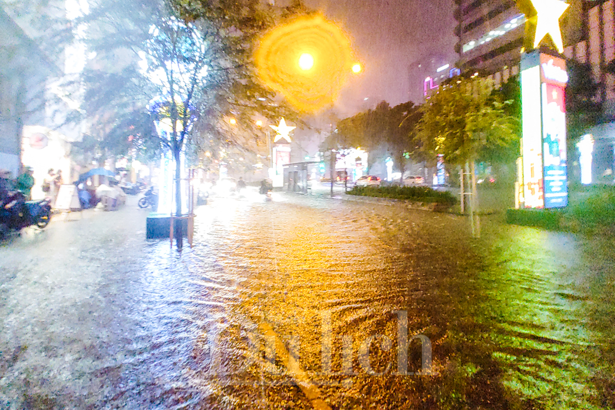 Cơn mưa giông tháng 11 vang vọng về bản tình ca cũ - 3