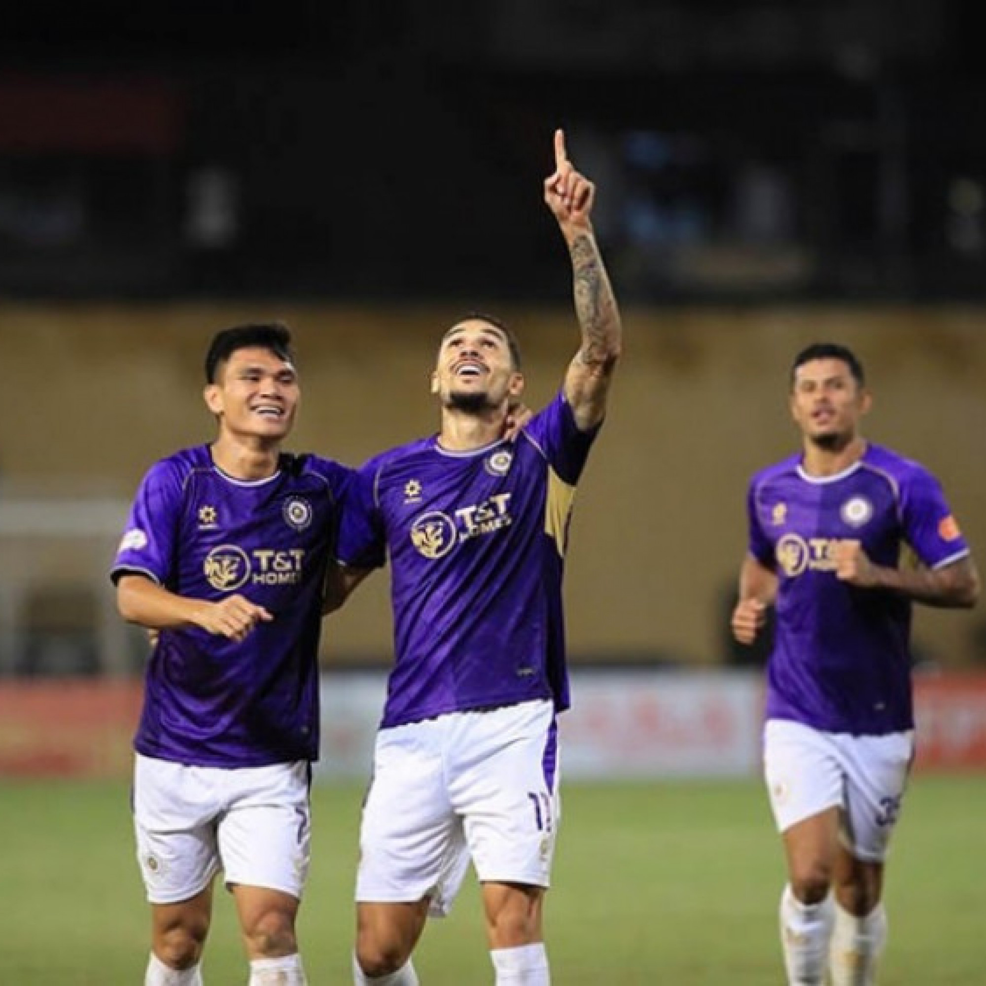  - Hoàng Hên ghi siêu phẩm và chờ lên tuyển Việt Nam, HLV Harry Kewell nói điều bất ngờ