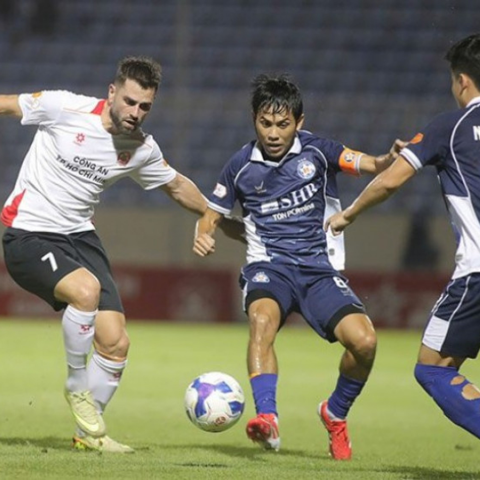  - Video bóng đá Đà Nẵng - Công an TP.HCM: Sai lầm chí mạng phút 88 (V-League)