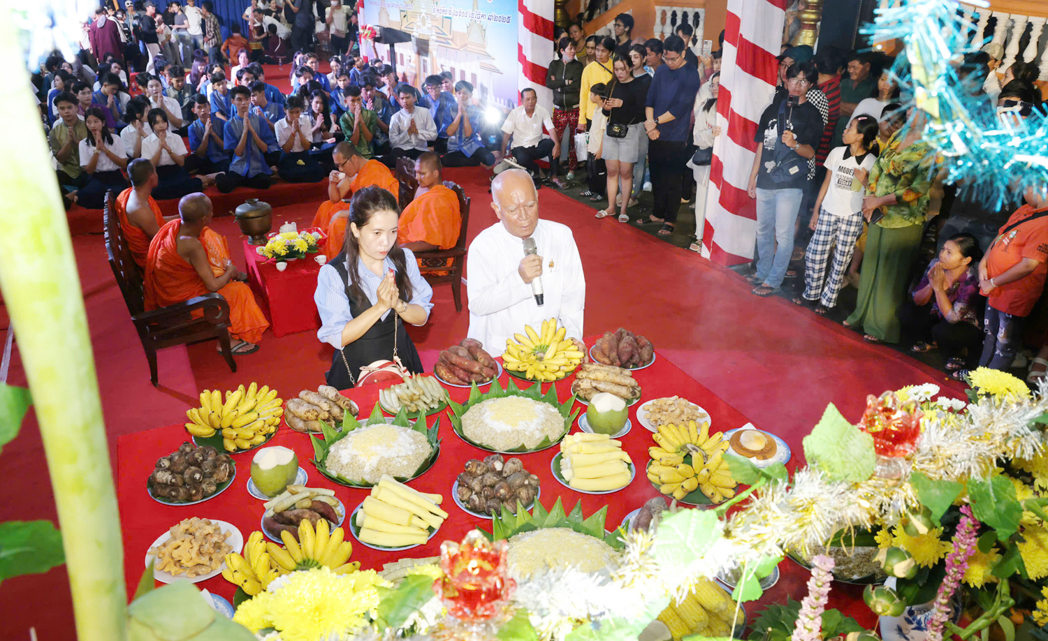 Nghi thức đút cốm dẹp độc đáo trong lễ cúng Trăng - 5