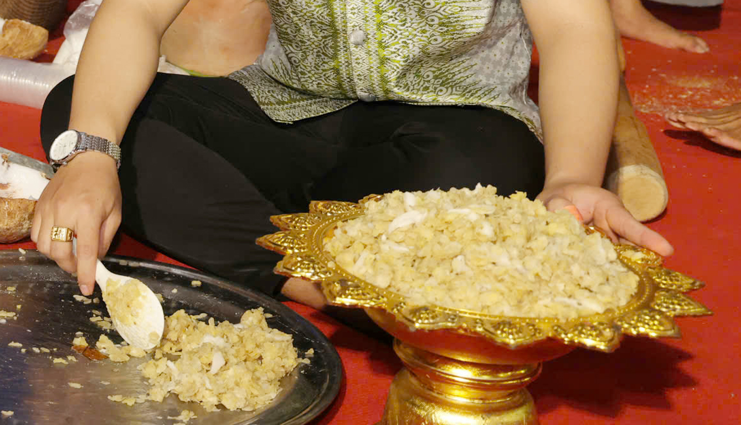 Nghi thức đút cốm dẹp độc đáo trong lễ cúng Trăng - 8