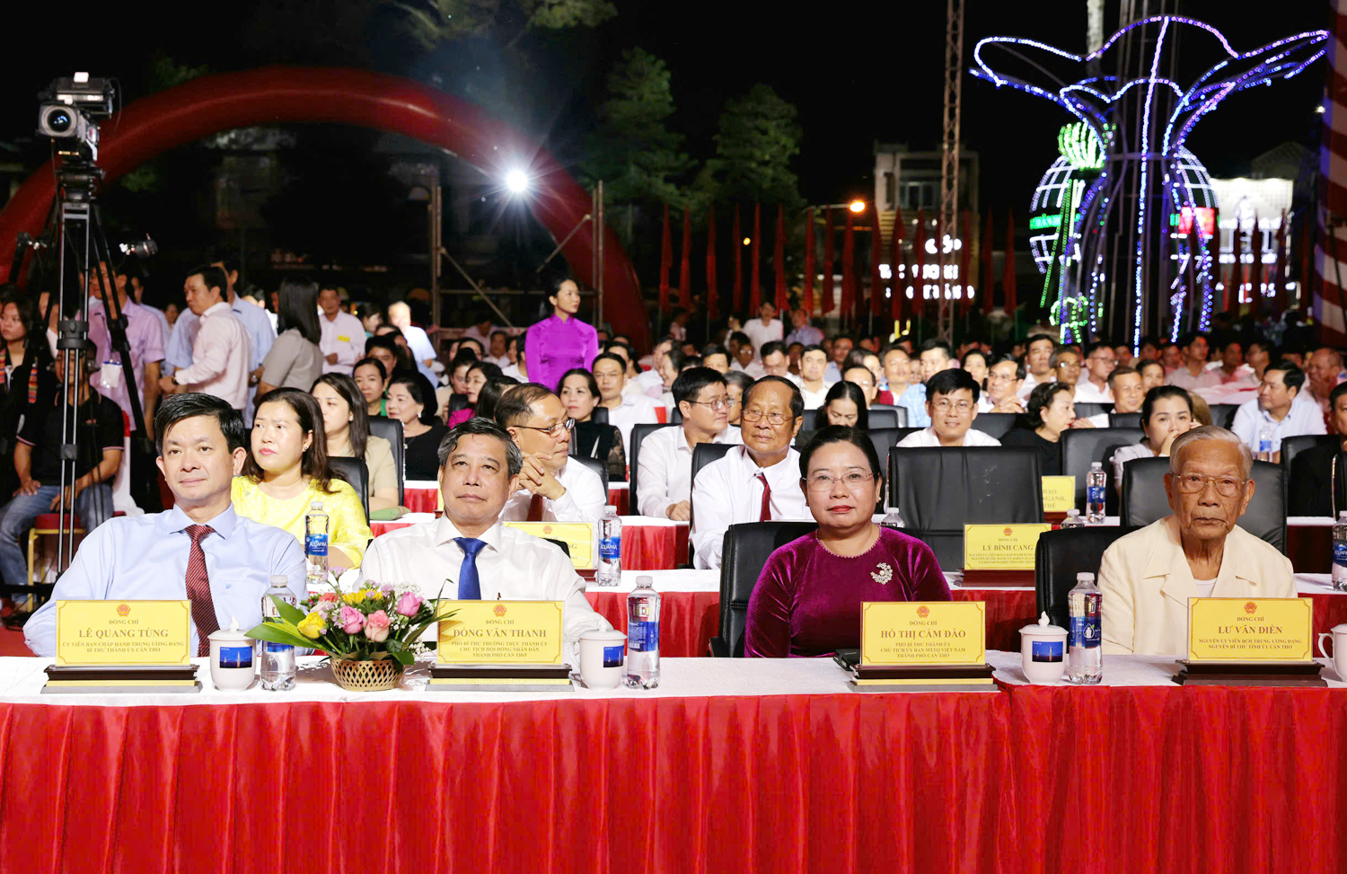 Nghi thức đút cốm dẹp độc đáo trong lễ cúng Trăng - 13