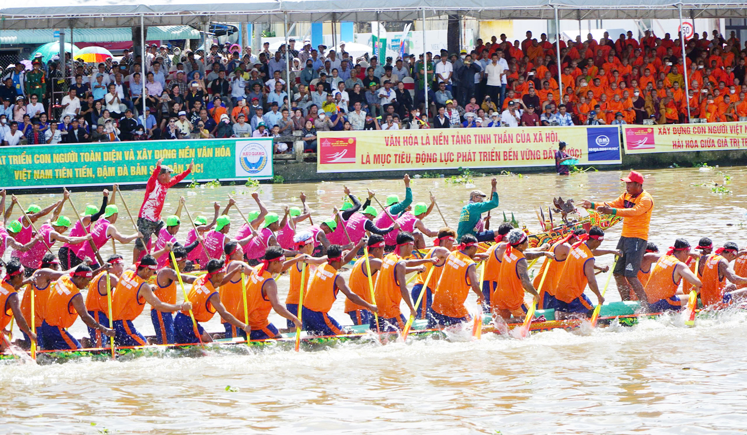 Nghi thức đút cốm dẹp độc đáo trong lễ cúng Trăng - 18