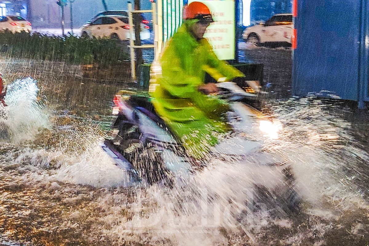 Chủ tịch UBND TP.HCM chỉ đạo khẩn: Sẵn sàng ứng phó bão Kalmaegi - 2