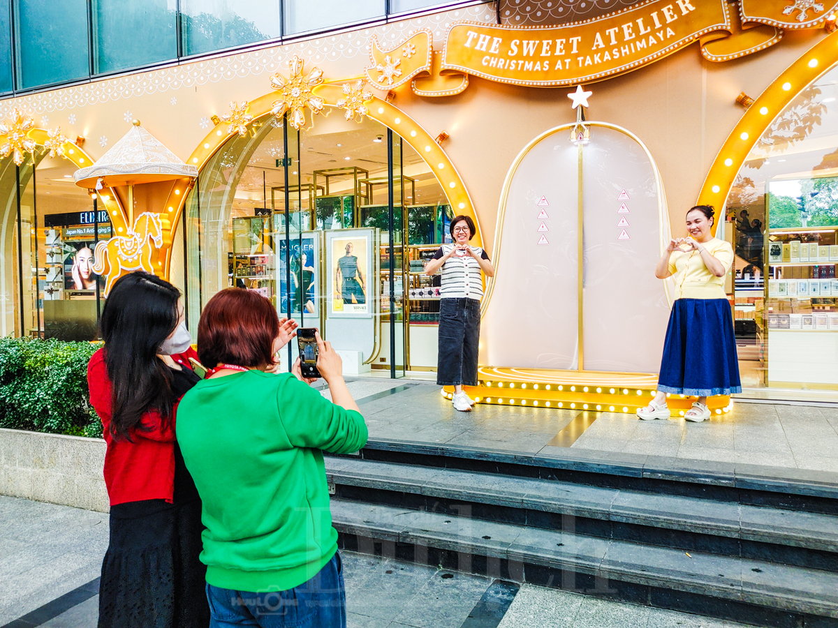 Sài Gòn sớm khoác áo Giáng sinh, rộn ràng bản hòa ca đón chào năm mới - 6