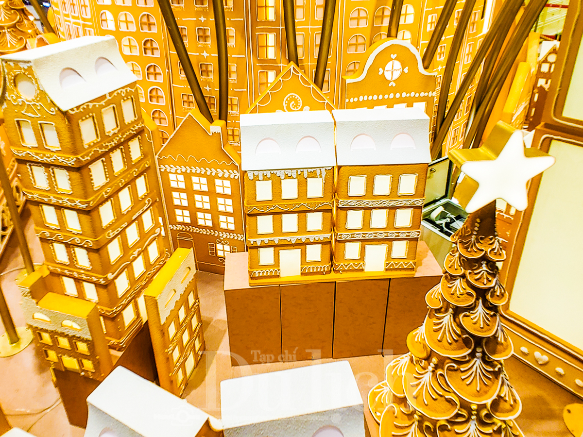 Sài Gòn sớm khoác áo Giáng sinh, rộn ràng bản hòa ca đón chào năm mới - 7