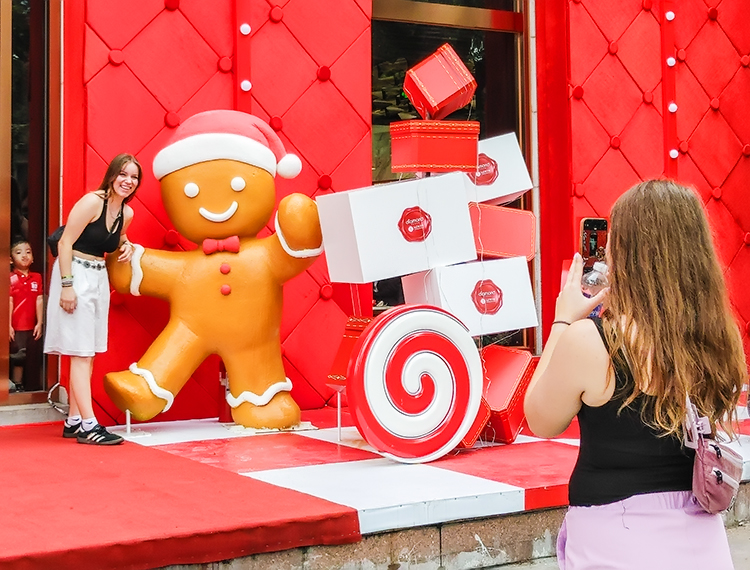 TP.HCM sớm khoác áo Giáng sinh, rộn ràng bản hòa ca đón chào năm mới