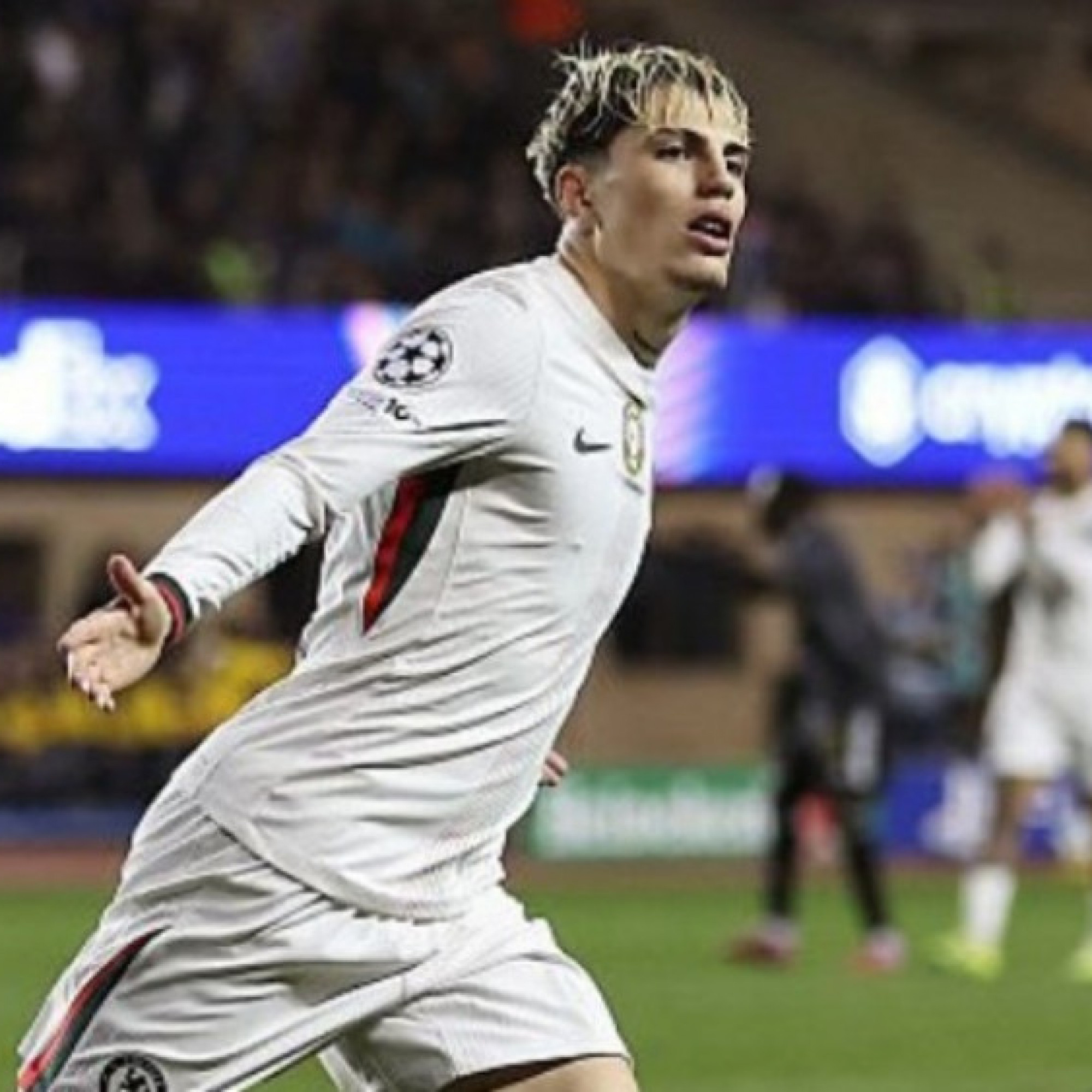  - Garnacho làm nên lịch sử ở Cúp C1, HLV Chelsea nói lí do suýt thua đội vô danh