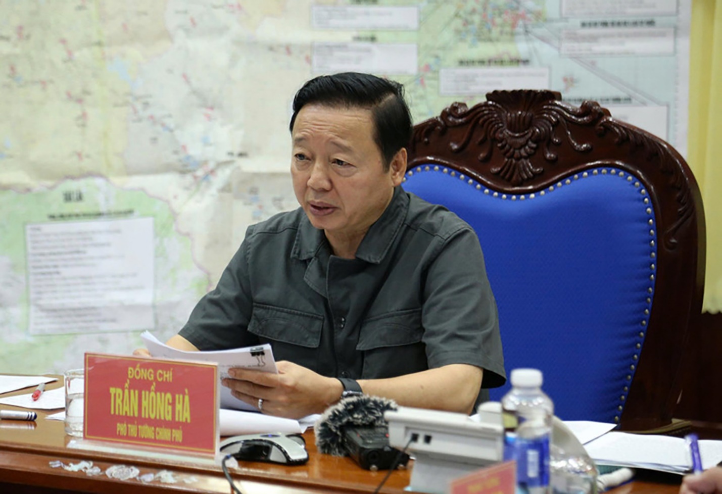 mien trung so tan hang tram nghin ho dan tranh bao so 13 - 1