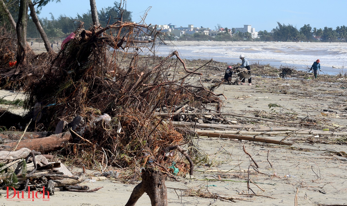 bai bien dep nhat quang ngai tan hoang sau bao so 13 - 4