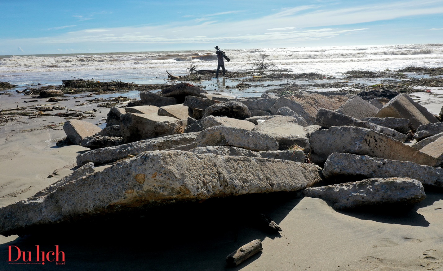 bai bien dep nhat quang ngai tan hoang sau bao so 13 - 12