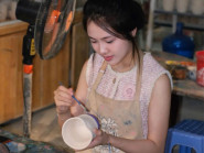 Khám phá Làng gốm Bát Tràng: Nơi gìn giữ hồn Việt qua từng nét chạm