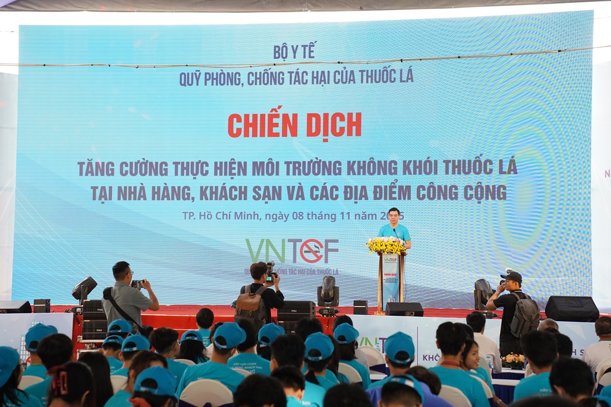 Ngành du lịch TP.HCM ‘nói không với khói thuốc’ - 1