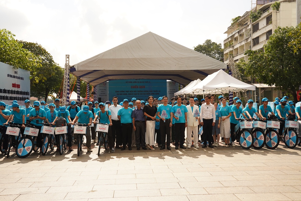 Ngành du lịch TP.HCM ‘nói không với khói thuốc’ - 11