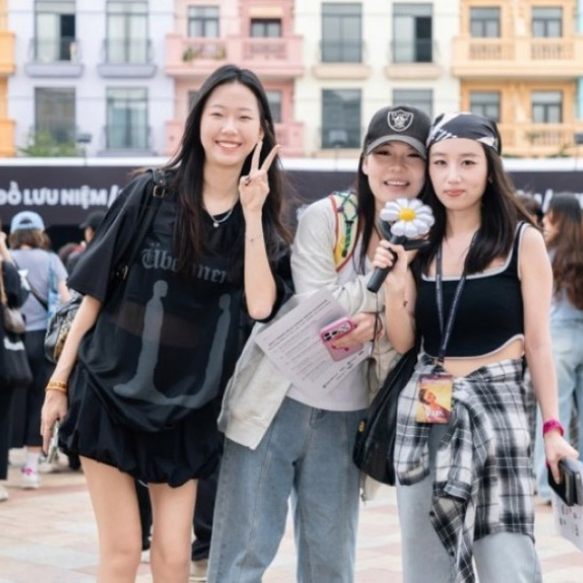  - Ocean City "bùng nổ" trước giờ G: Fan Việt và quốc tế cuồng nhiệt đổ về, tạo nên trải nghiệm âm nhạc hiếm có