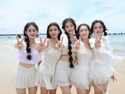  - Nhóm nhạc V.STAR ra mắt MV “Một Việt Nam mới tinh”