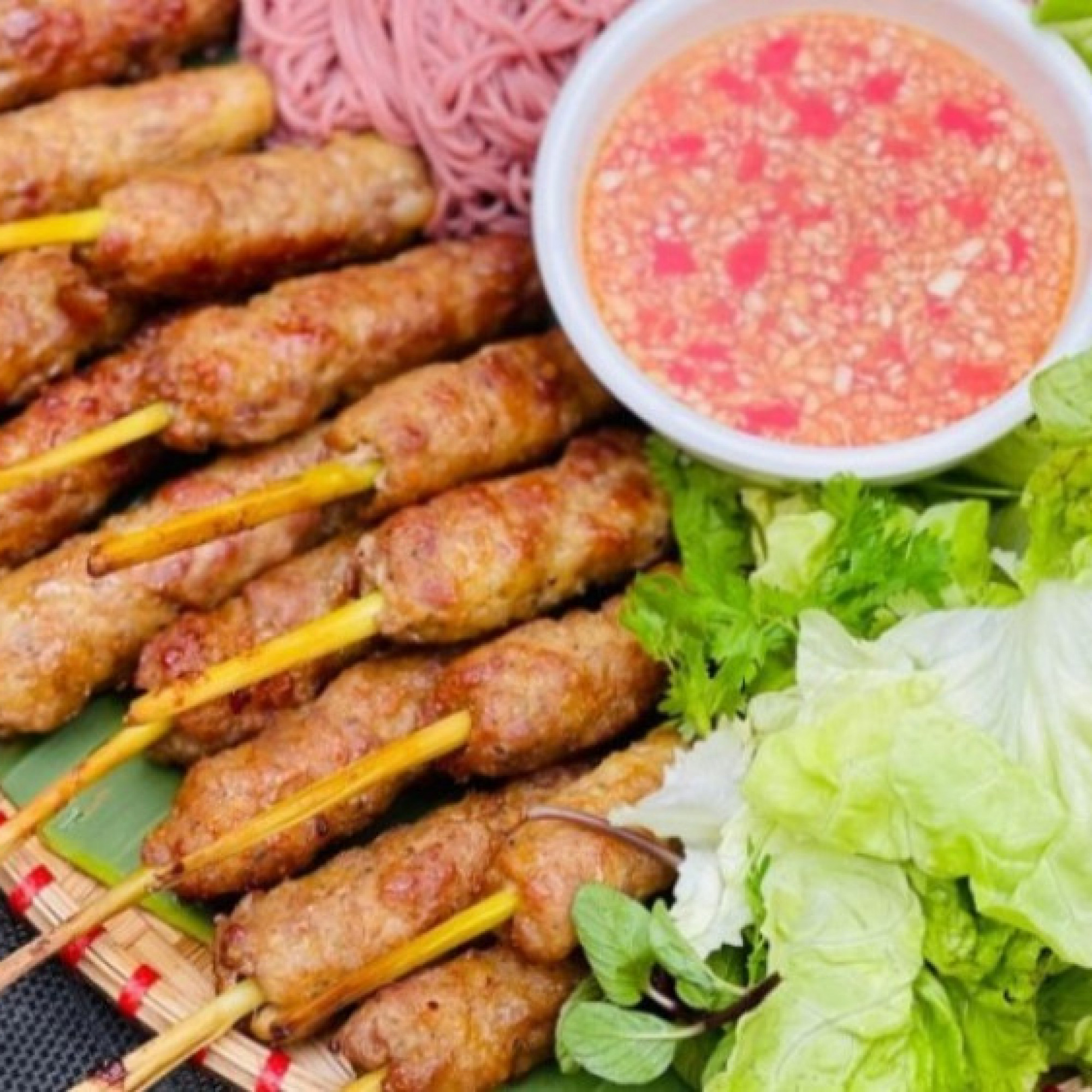  - Cách làm nem lụi siêu ngon và đơn giản, người vụng mấy cũng làm được