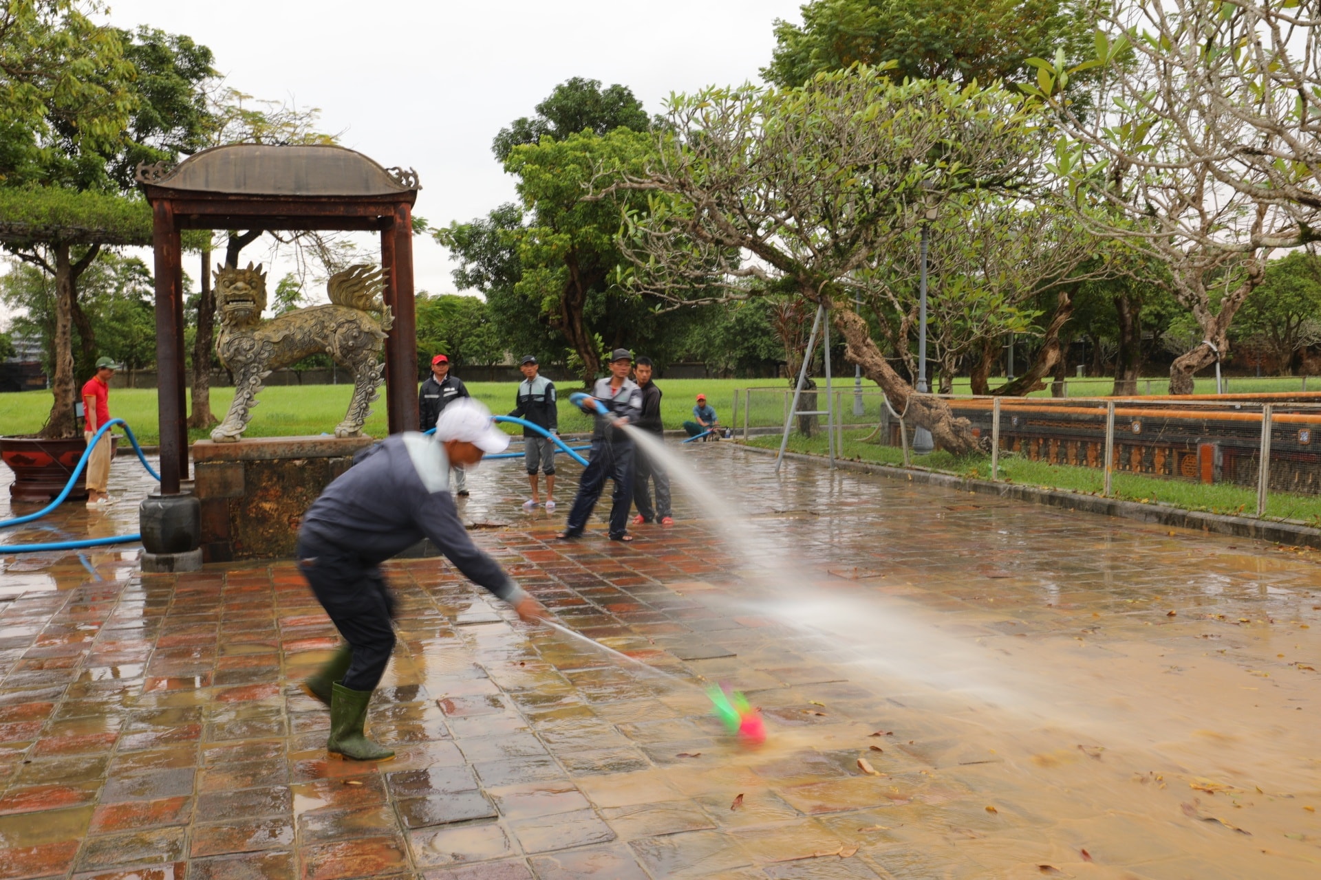 Cố đô Huế qua cơn lũ lịch sử - 6