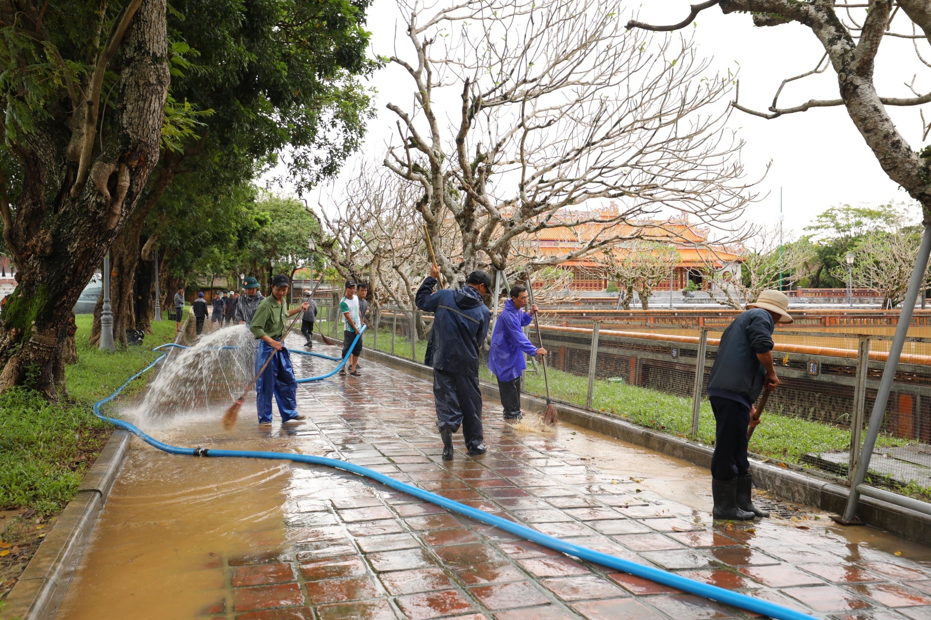 Cố đô Huế qua cơn lũ lịch sử - 7