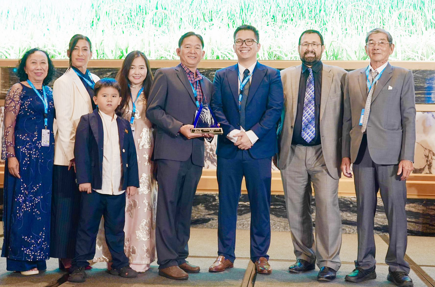 Gạo Ông Cua ST25 tiếp tục được vinh danh Gạo ngon nhất thế giới năm 2025 - 2