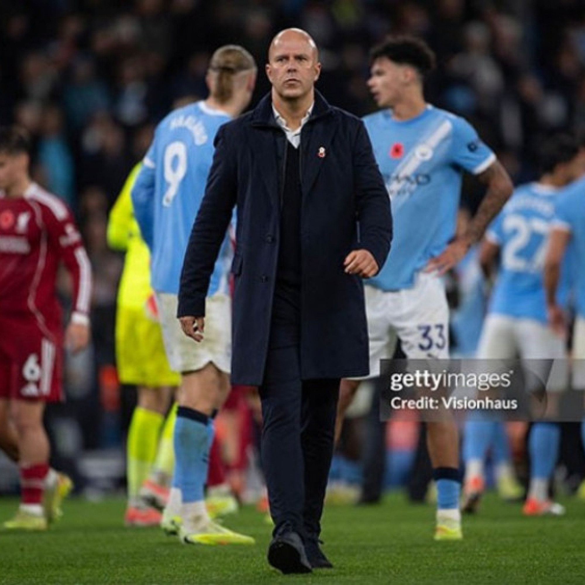  - Arne Slot phẫn nộ vì Liverpool bị tước bàn thắng, Man City khiến Arsenal lo lắng