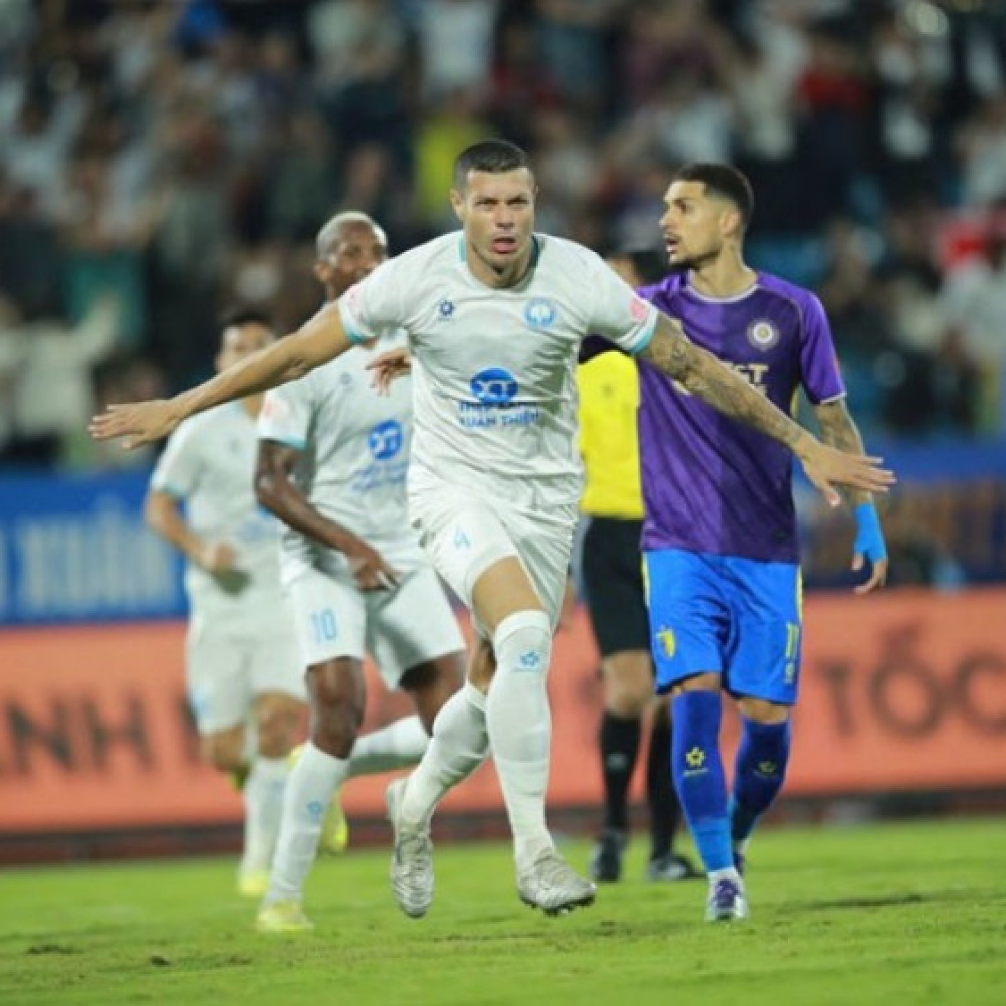  - Trực tiếp bóng đá Nam Định - Hà Nội: Chủ nhà ghi bàn mở điểm chóng vánh (V-League)