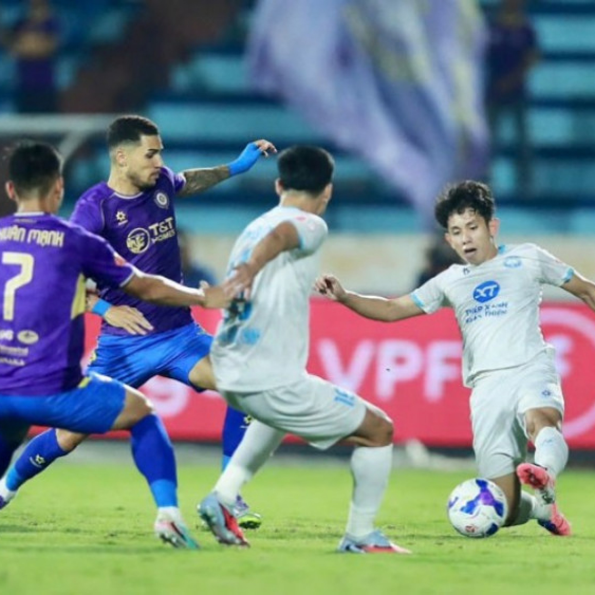 - Video bóng đá Nam Định - Hà Nội: 2 tuyệt phẩm mãn nhãn (V-League)