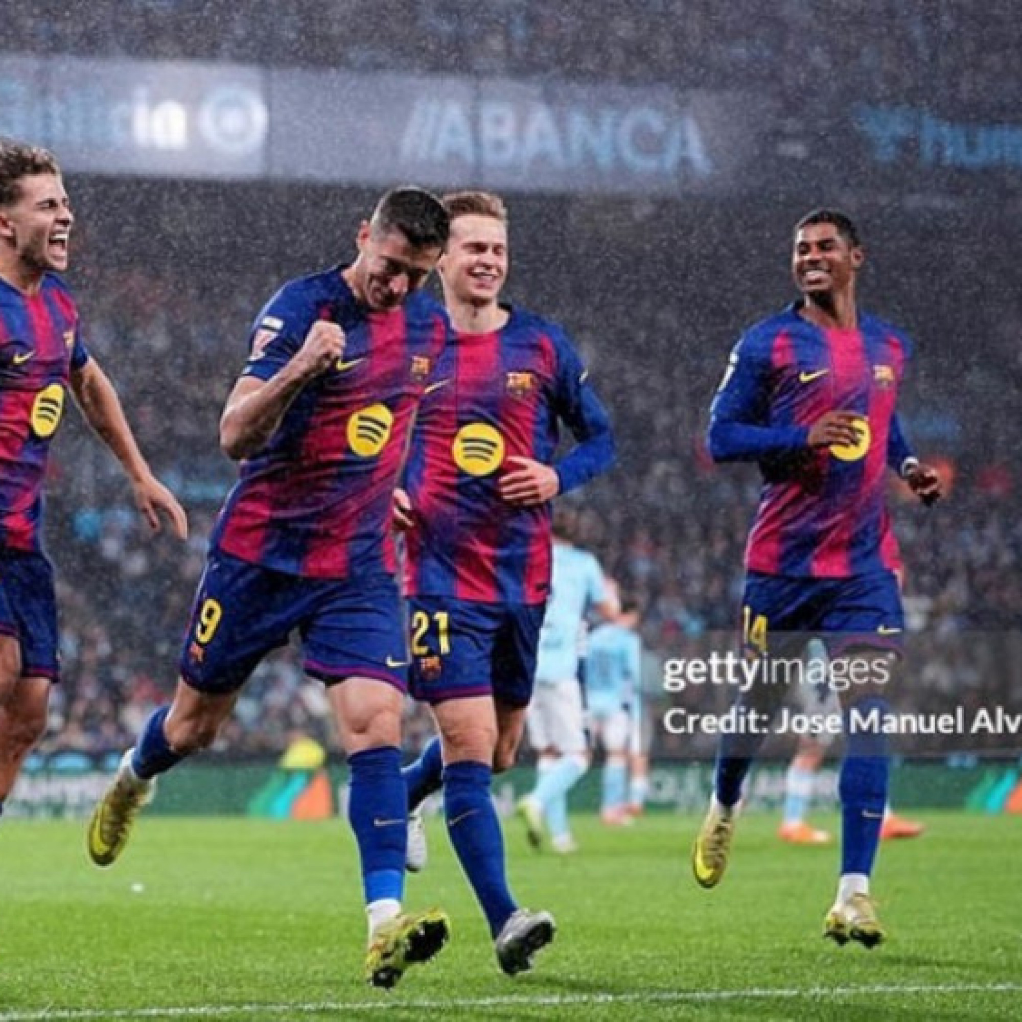 Thể thao - Trực tiếp bóng đá Celta Vigo - Barcelona: De Jong nhận thẻ đỏ (La Liga) (Hết giờ)