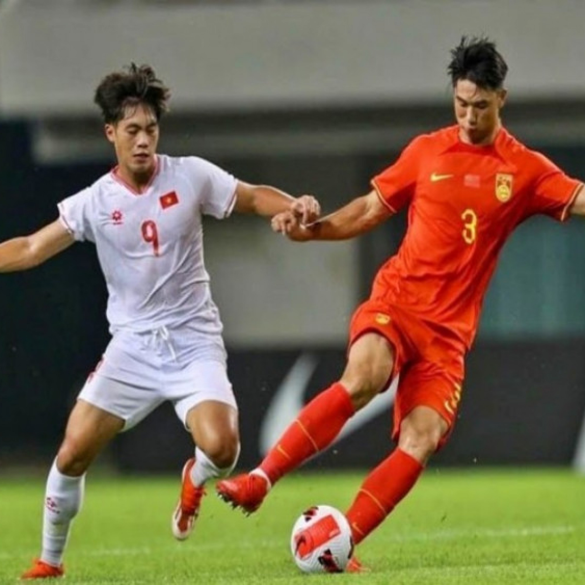  - Video bóng đá U22 Trung Quốc - U22 Việt Nam: Người hùng Minh Phúc, chiến quả ngày ra quân (Panda Cup)