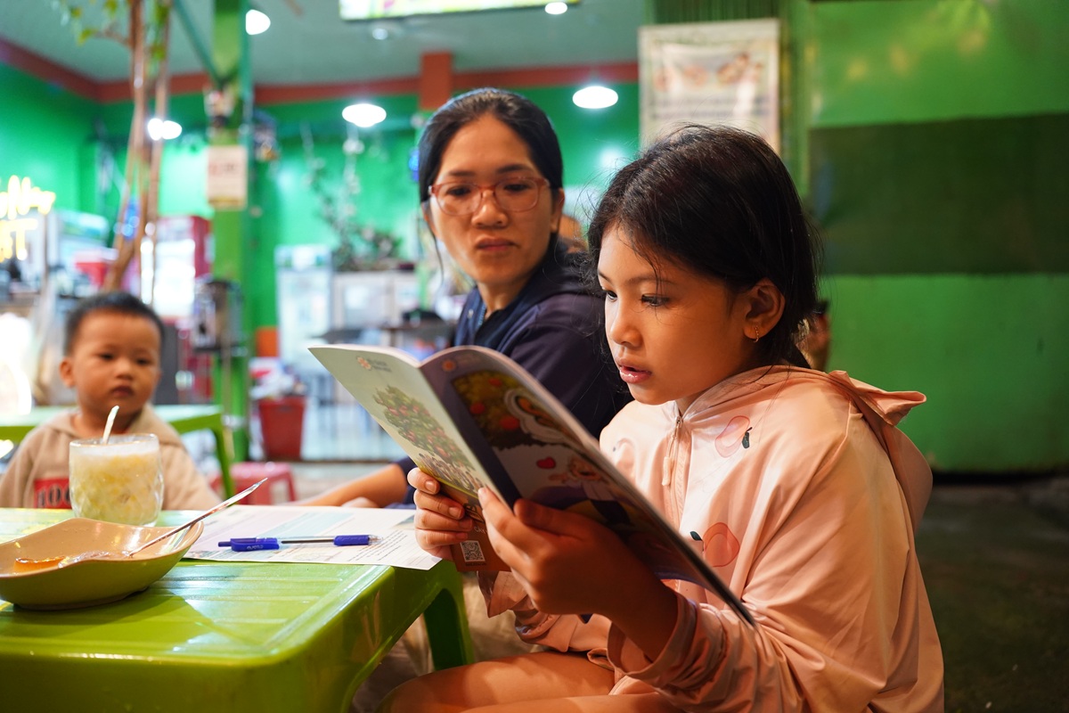 chu quan tang che buoi, chi mong khach… doc sach - 2