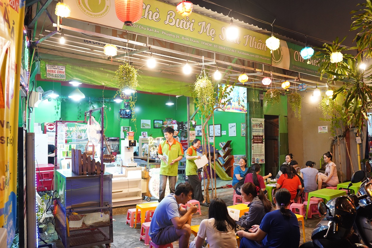 chu quan tang che buoi, chi mong khach… doc sach - 10